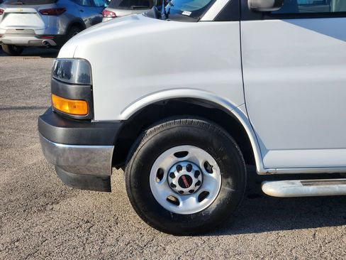 Used 2024 GMC Savana 2500 w/ Driver Convenience Package image 8