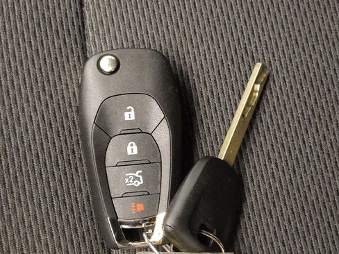 Used 2017 Chevrolet Cruze LS image 32