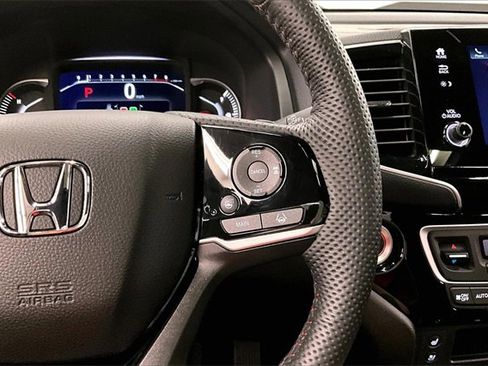 Used 2025 Honda Passport Black Edition image 24