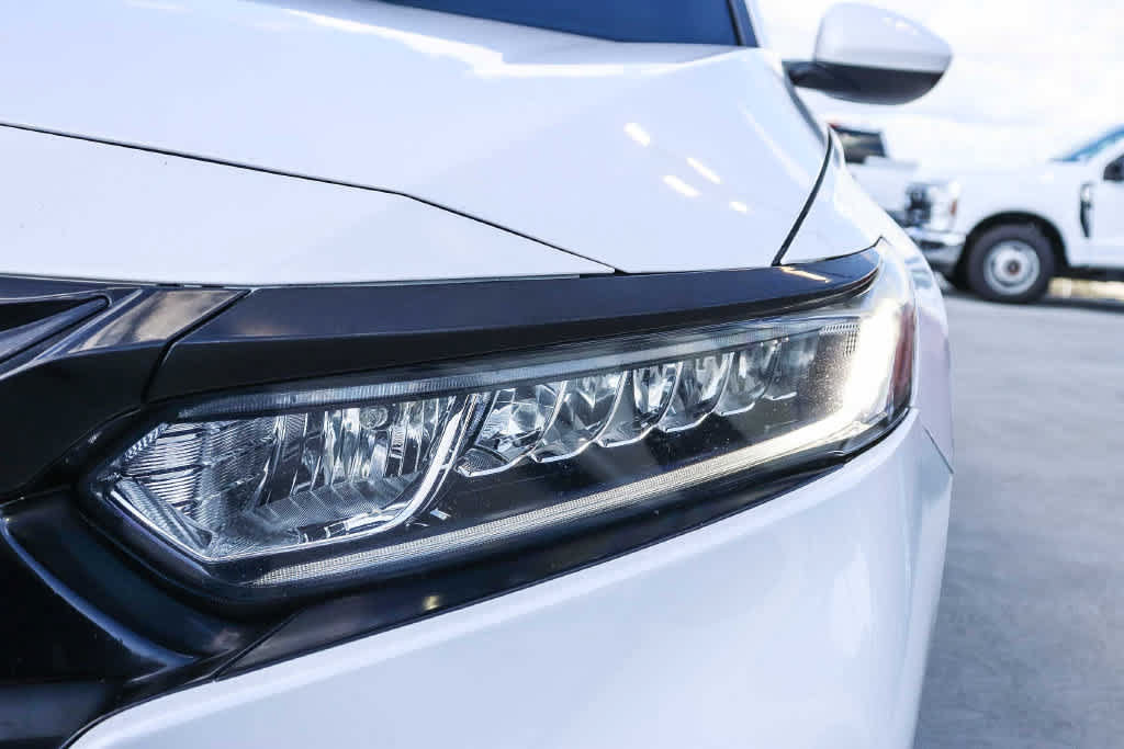 Used 2018 Honda Accord LX image 7