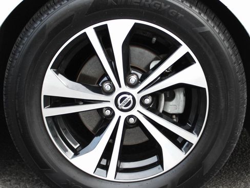 Certified 2021 Nissan Sentra SV image 9