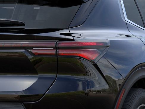 New 2026 Chevrolet Equinox EV LT w/ LPO, All-Weather Mat Package AWD/4WD image 11