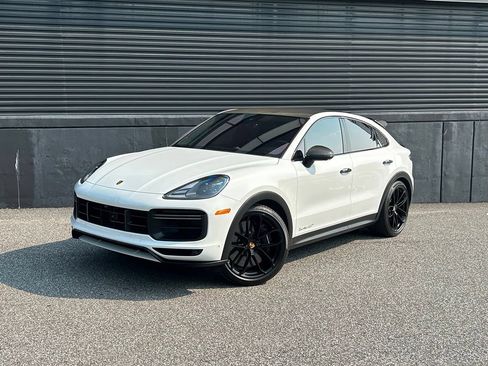 Certified 2023 Porsche Cayenne Turbo GT AWD/4WD image 1