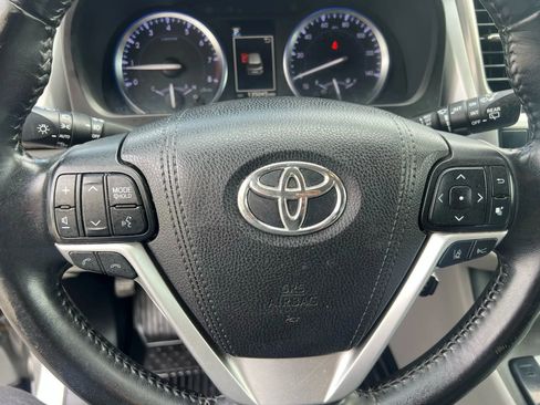 Used 2017 Toyota Highlander XLE image 51
