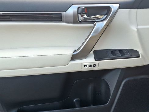 Used 2023 Lexus GX 460 Premium image 14