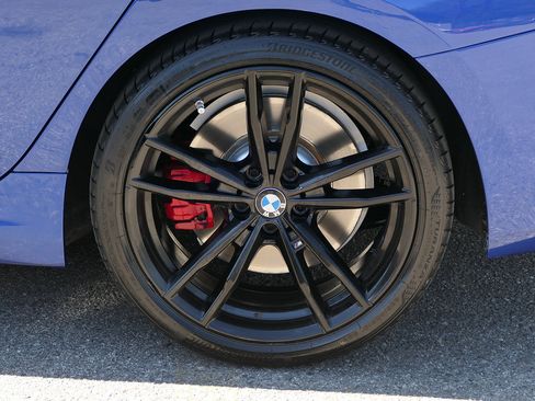 Used 2023 BMW 330i Sedan w/ M Sport Package RWD image 8