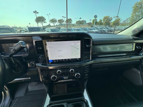 Used 2023 Ford F350 Lariat w/ Lariat Ultimate Package AWD/4WD image 18
