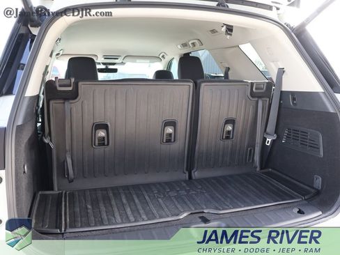 Used 2023 Nissan Pathfinder SL image 15