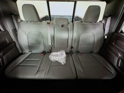 New 2026 RAM 1500 Express AWD/4WD image 10