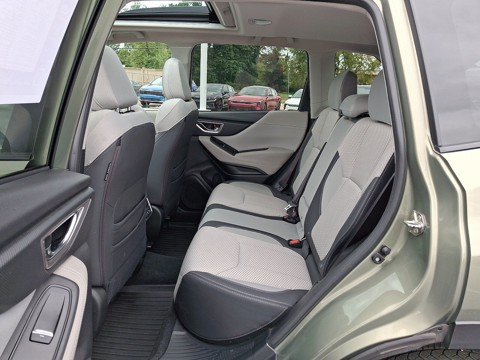 Used 2019 Subaru Forester Premium AWD/4WD image 11