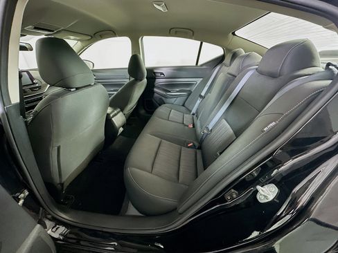 Used 2024 Nissan Altima 2.5 SV image 25