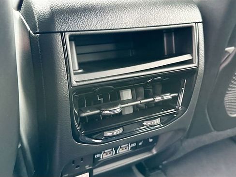 New 2025 Jeep Grand Cherokee Limited image 18