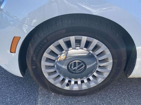 Used 2014 Volkswagen Beetle 1.8T image 9