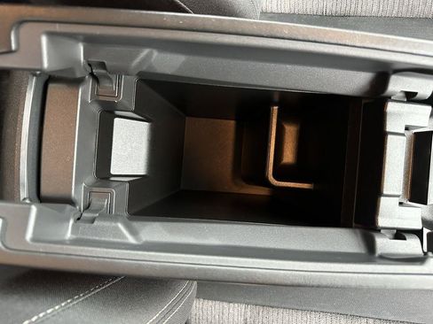 Used 2021 Nissan Rogue SV image 34