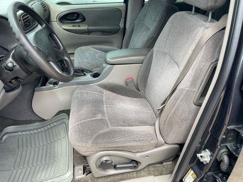 Used 2004 Chevrolet TrailBlazer LS w/ LS Preferred Equipment Group AWD/4WD image 21