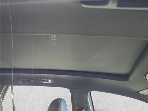 Used 2021 Volkswagen Atlas Cross Sport SEL Premium image 23