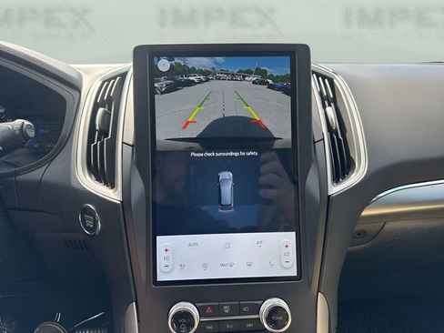 Used 2022 Ford Edge SEL w/ Convenience Package image 18