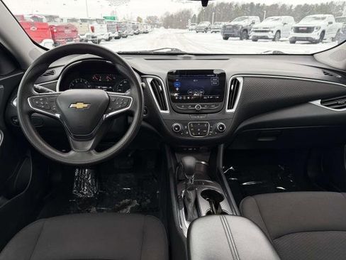 Used 2024 Chevrolet Malibu LT image 14