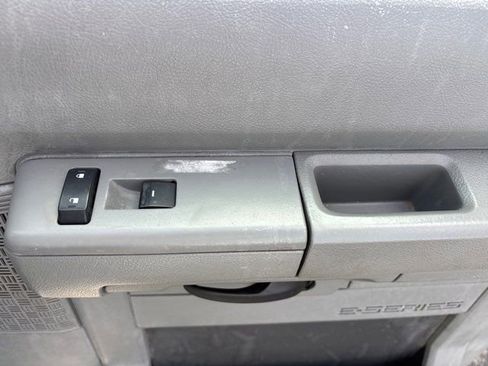 Used 2014 Ford E-350 and Econoline 350 XLT RWD image 49