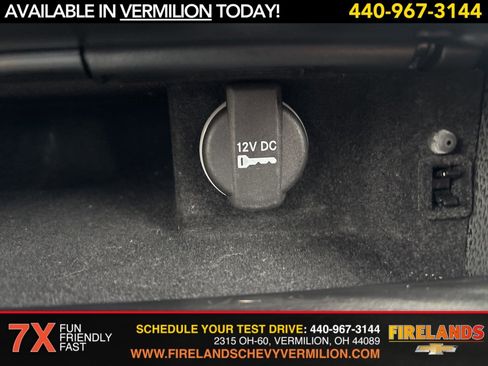 Used 2022 Chrysler 300 Touring w/ Sport Appearance Package image 21