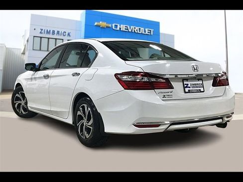 Used 2016 Honda Accord LX image 4