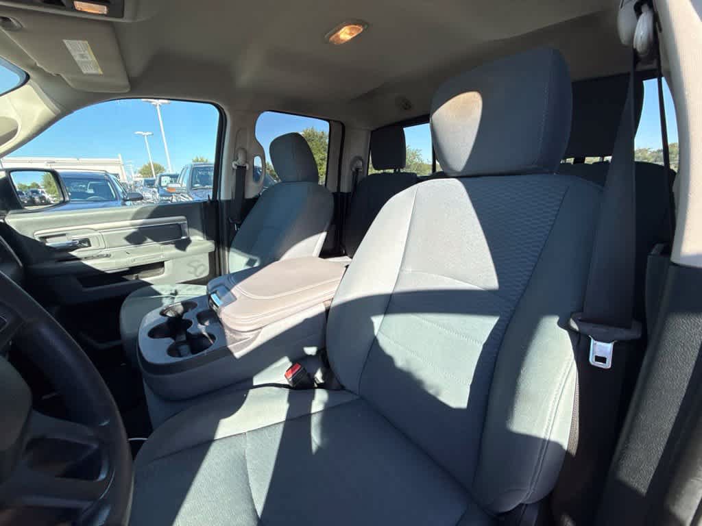 Used 2014 RAM 1500 Classic SLT RWD image 14