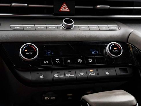 Certified 2023 Hyundai Elantra SEL w/ Convenience Package image 18