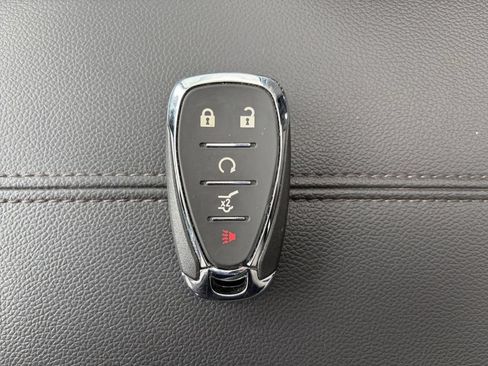 Used 2024 Chevrolet Equinox Premier AWD/4WD image 32