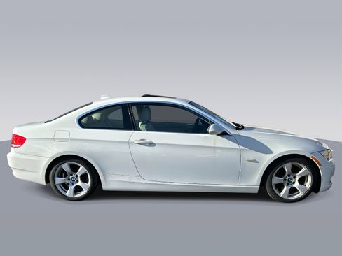 Used 2008 BMW 328i Coupe image 2
