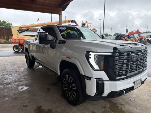 Used 2025 GMC Sierra 2500 Denali Ultimate AWD/4WD image 22