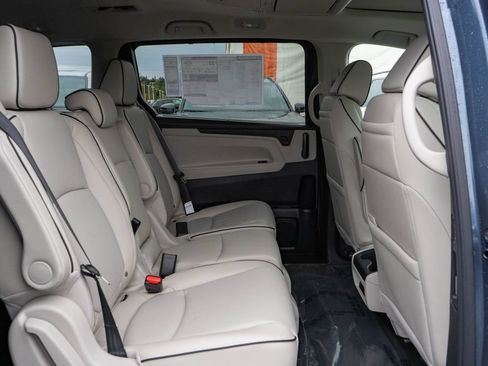 New 2026 Honda Odyssey Touring image 14