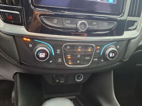 Used 2023 Chevrolet Traverse Premier w/ Redline Edition image 18