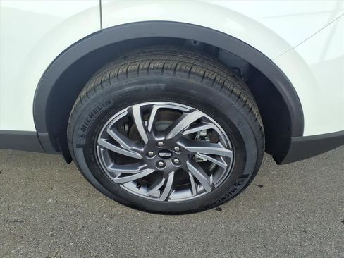 Certified 2024 Lincoln Corsair AWD image 8