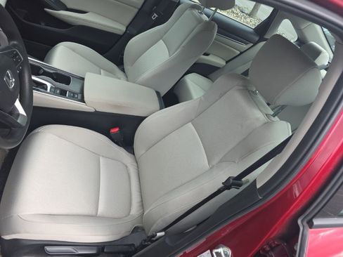 Used 2022 Honda Accord LX image 10
