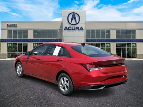 Used 2023 Hyundai Elantra SE FWD image 3