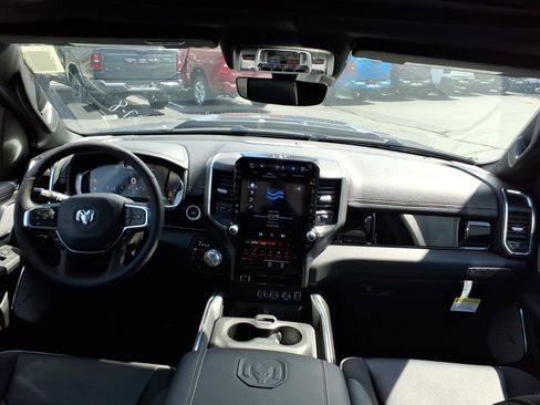 New 2026 RAM 1500 Laramie AWD/4WD image 7