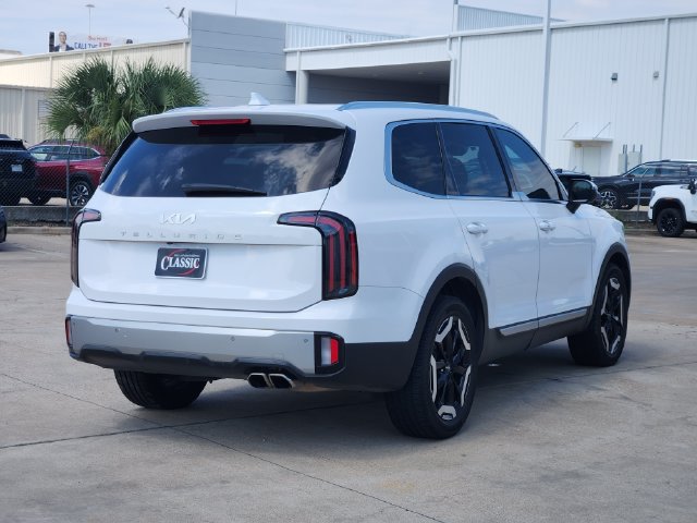 Used 2023 Kia Telluride EX w/ EX Captain's Chair Package FWD image 7