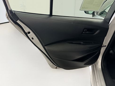 Used 2025 Toyota Corolla LE image 27