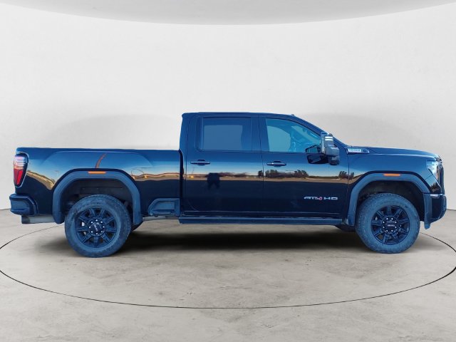 Used 2024 GMC Sierra 2500 AT4 w/ AT4 Premium Plus Package AWD/4WD image 4