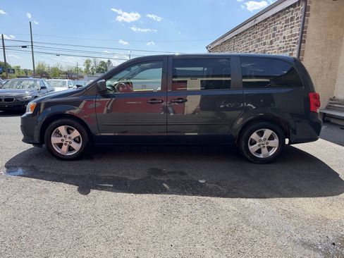 Used 2013 Dodge Grand Caravan SE FWD image 3