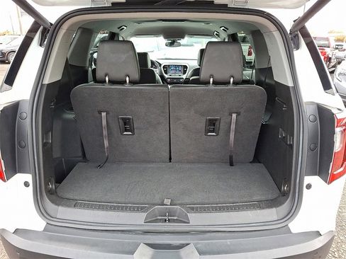 Certified 2023 GMC Acadia SLT image 30