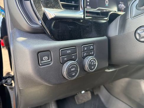 Used 2025 Chevrolet Silverado 1500 LTZ w/ LTZ Premium Package AWD/4WD image 12