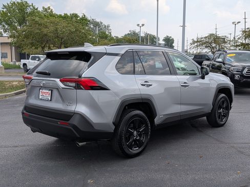 Certified 2025 Toyota RAV4 LE AWD/4WD image 8