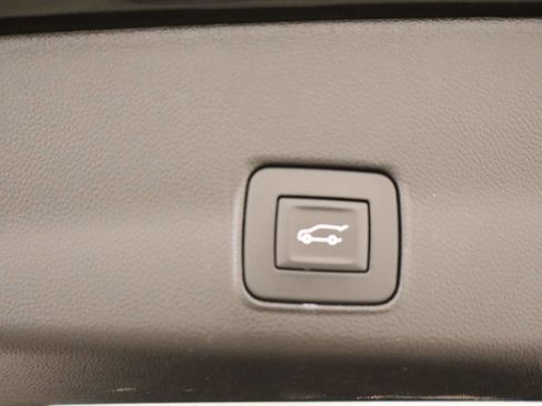 Used 2023 Chevrolet TrailBlazer RS w/ Sun and Liftgate Package image 19