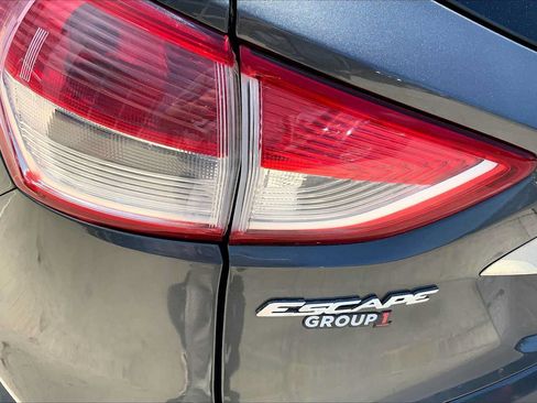Used 2015 Ford Escape Titanium AWD/4WD image 28