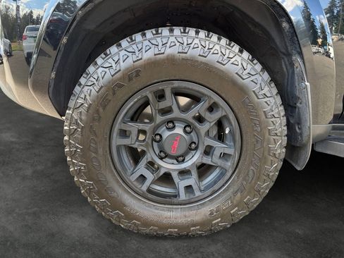Used 2021 Toyota 4Runner TRD Off-Road Premium AWD/4WD image 4