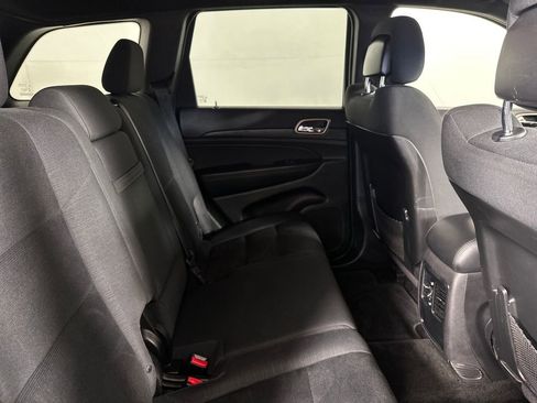 Used 2015 Jeep Grand Cherokee Laredo w/ Quick Order Package 23E AWD/4WD image 30