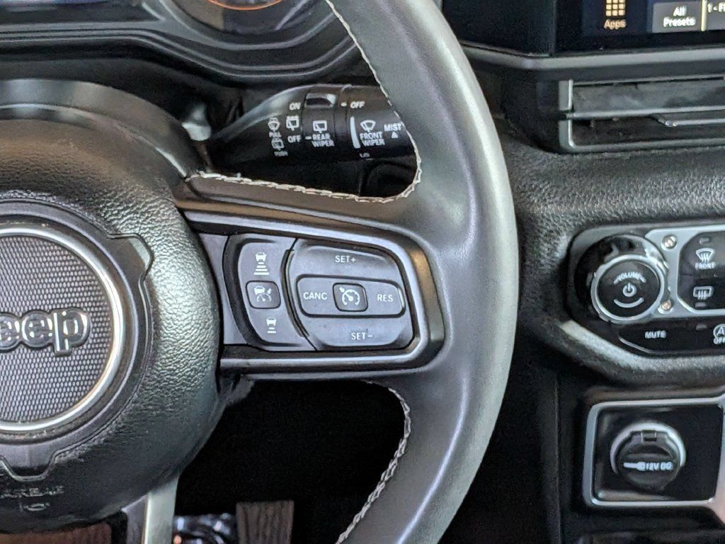 Used 2025 Jeep Wrangler Unlimited Sport AWD/4WD image 18