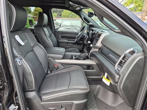 New 2027 RAM 2500 Laramie w/ Night Edition AWD/4WD image 16