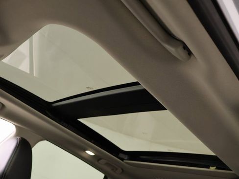 Used 2022 Nissan Murano Platinum w/ Cargo Package image 16